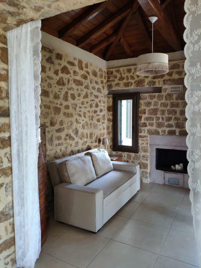 Néa Péramos Olive Tree Cottage 2 מראה חיצוני תמונה